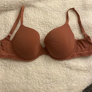 NEVER WORN VS bra (washed once), gotten wrong size and had a breast reduction.